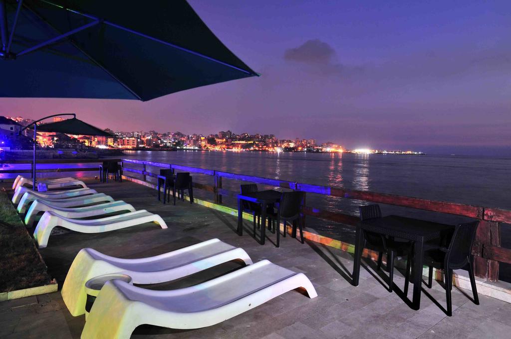 Arcada Marina Hotel Jounieh Buitenkant foto